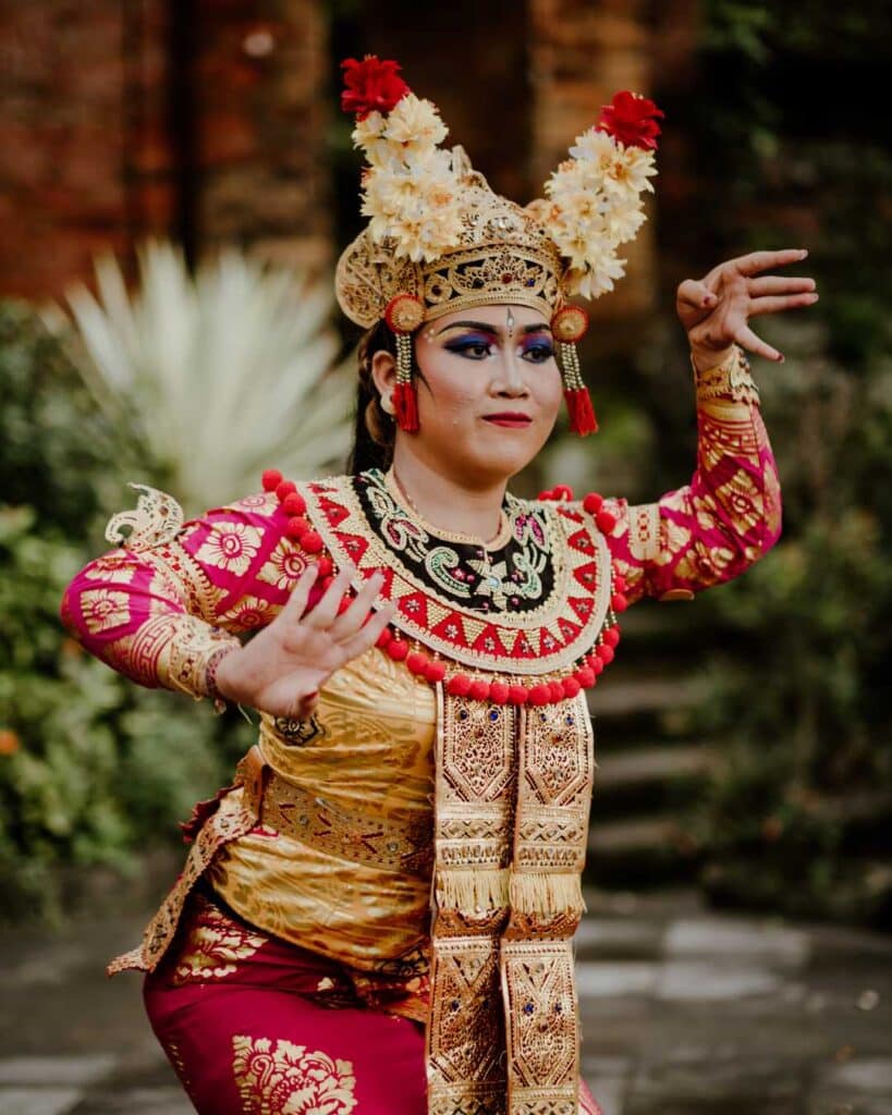 legong bali dance by triang villas