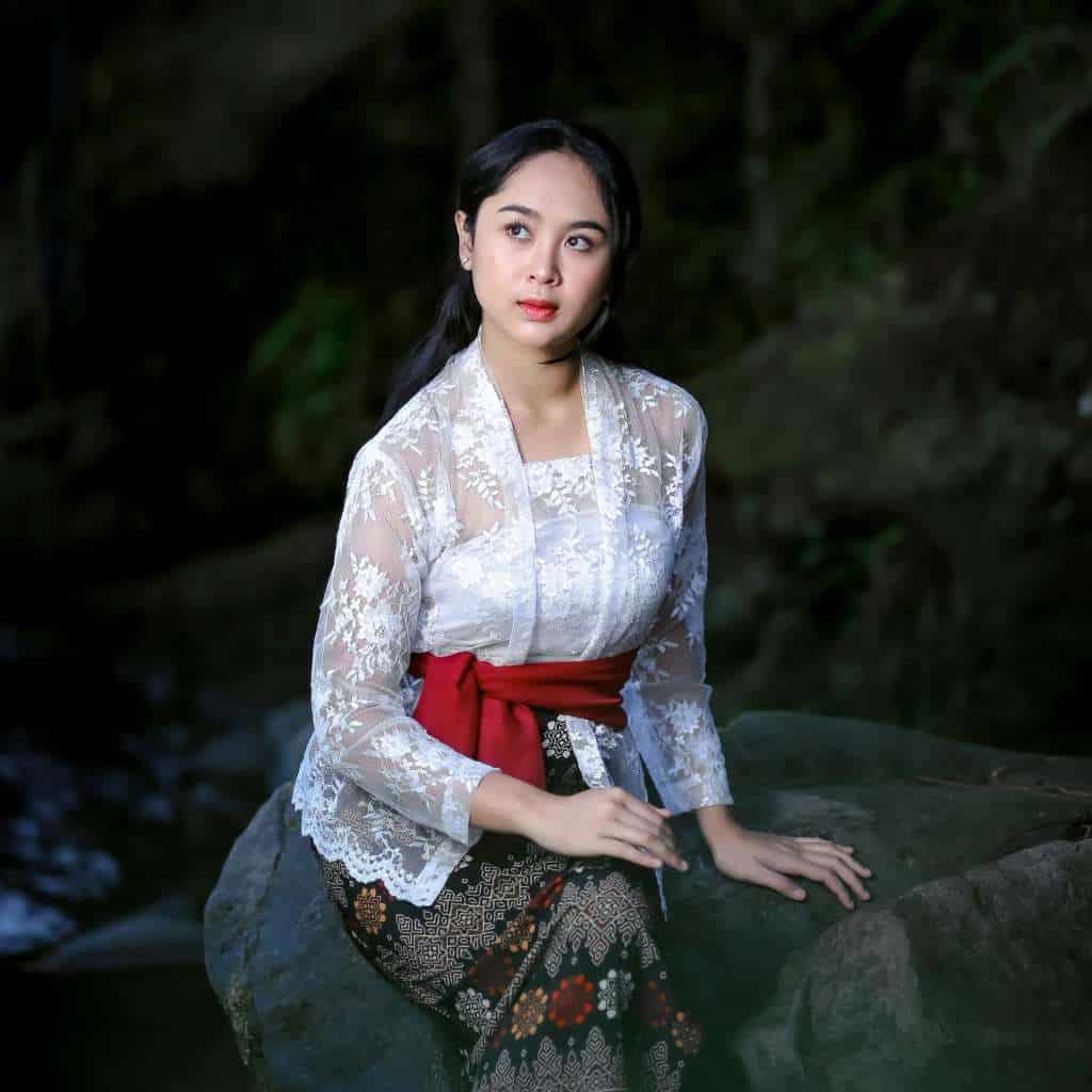 kebaya bali