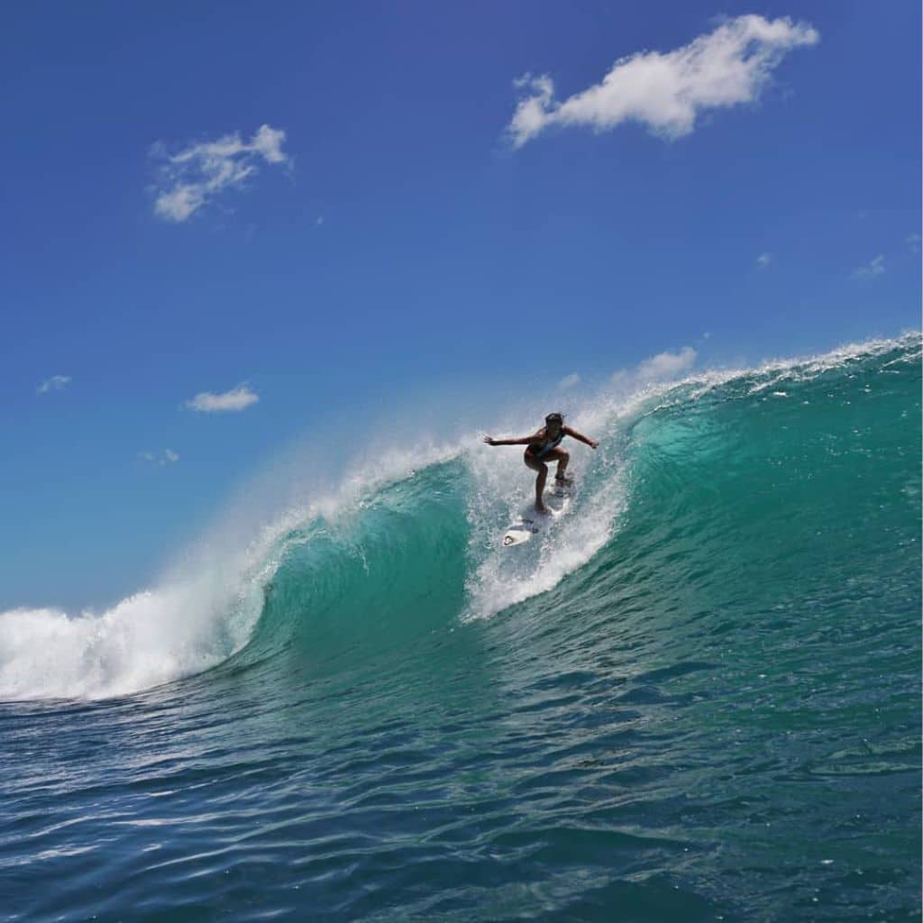 surf in bingin beach