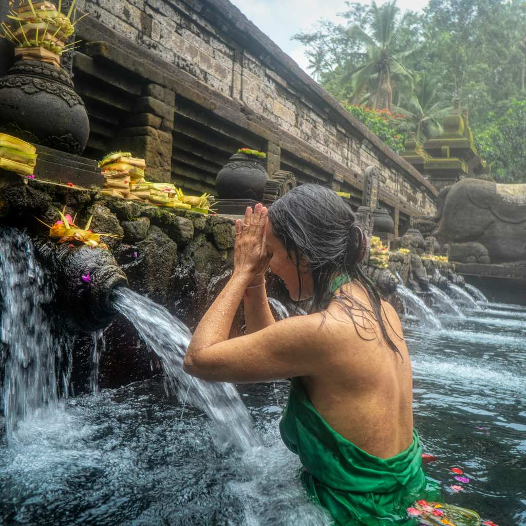 tirta empul is historical tourism in bali focus on spiritual healing