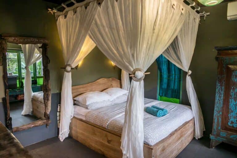 Balian Treehouse 1-06