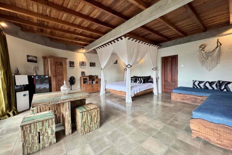 Balian Treehouse 2-12