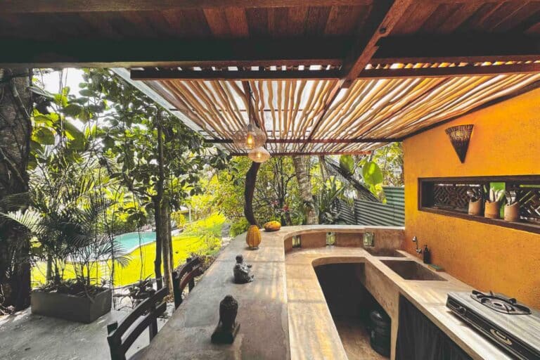 balian-funky-treehouse-08